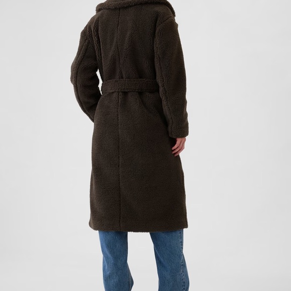Dark Brown Teddy Coat with Fluffy Texture and Large Collar - Picture 2 of 4